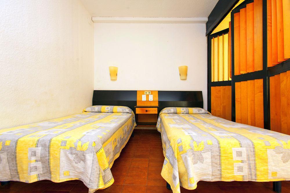 Apartamentos Alboran-Arysal Salou Esterno foto