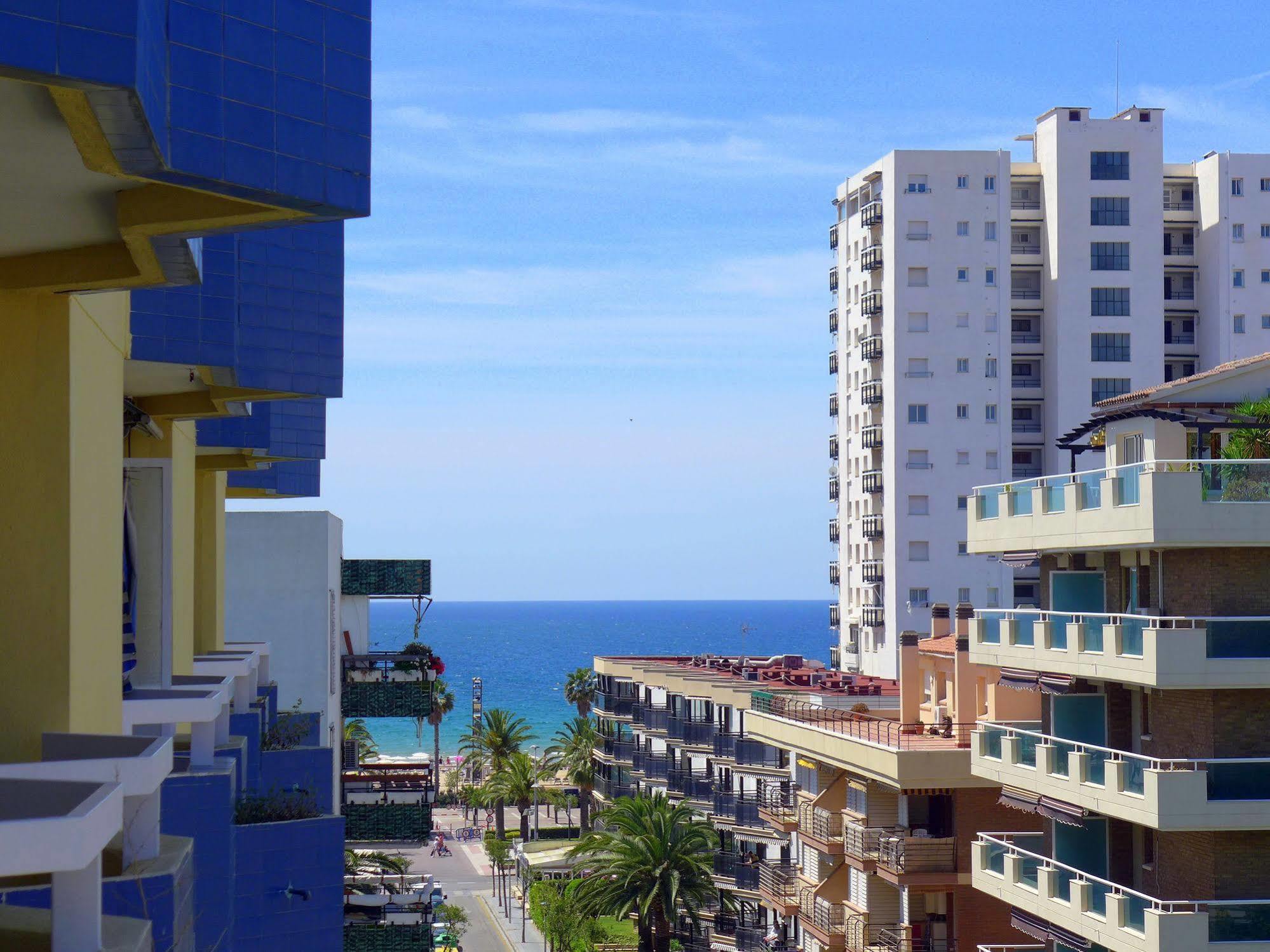 Apartamentos Alboran-Arysal Salou Esterno foto