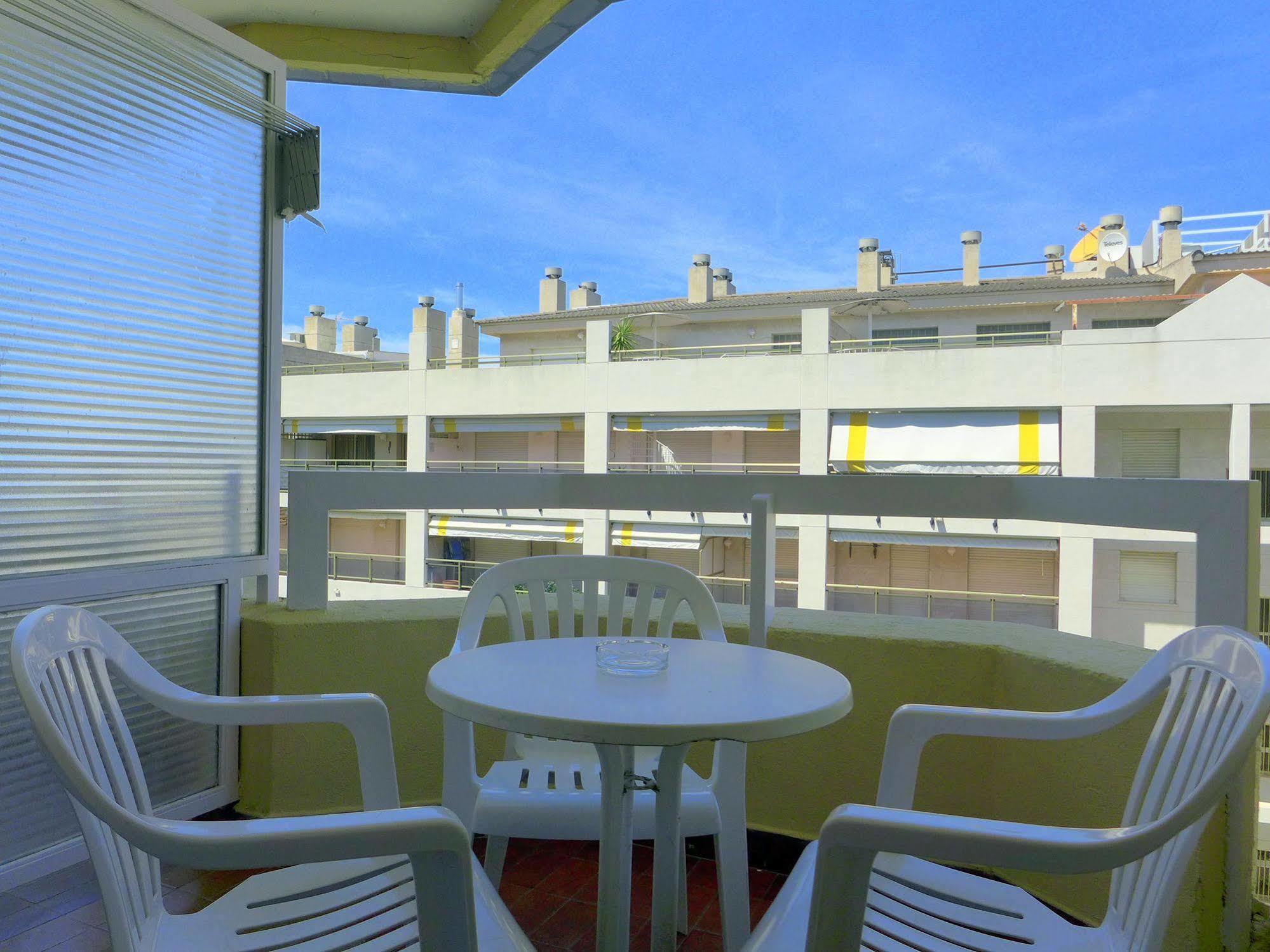 Apartamentos Alboran-Arysal Salou Esterno foto